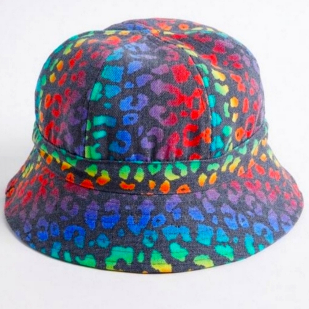 TORRID ALWAYS PROUD BUCKET HAT - LEOPARD RAINBOW NWT 🌈